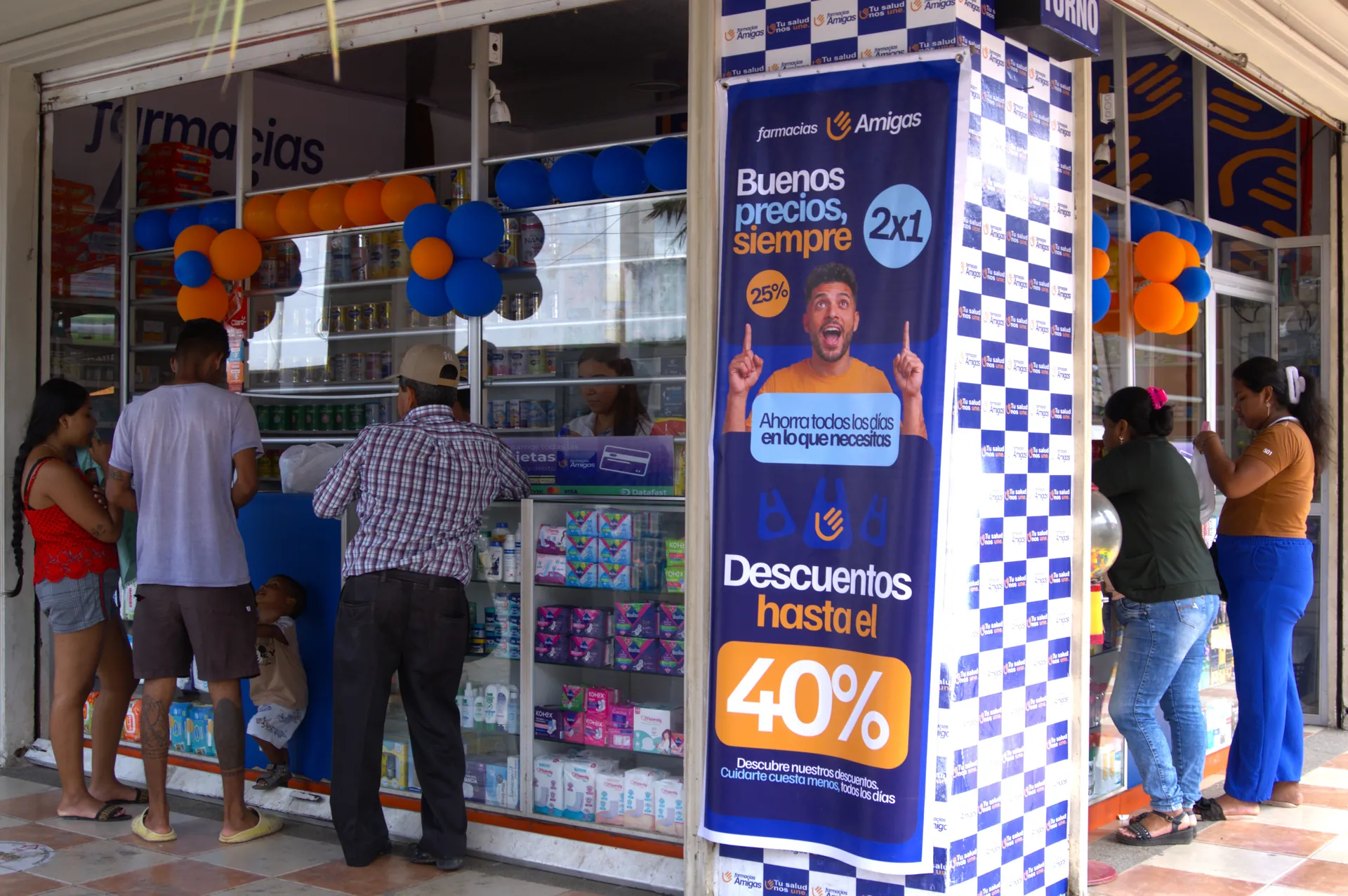 Interior de Farmacias Amigas en Balzar